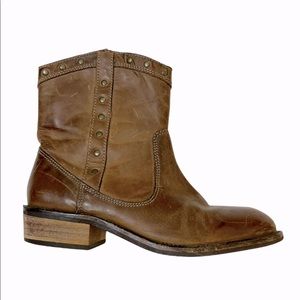 DINGO Brown Leather Studded Cowboy Mid Boots